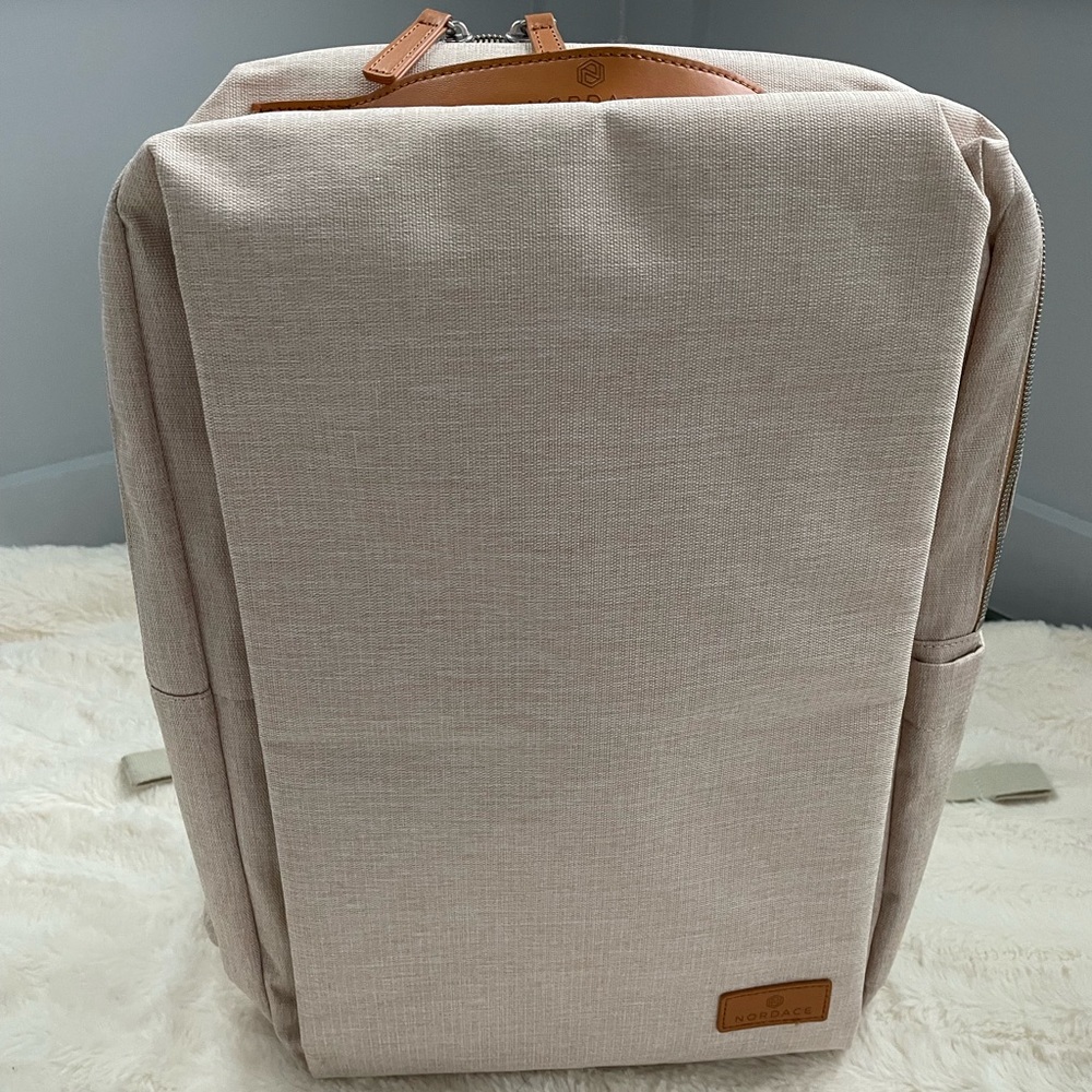 Nordace Siena Smartpack with USB charging (Beige)